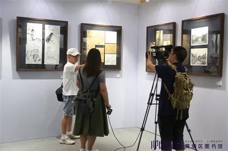 “时代·生活——第四届广州速写作品展暨艺术名家走进黄埔”活动在黄埔区图书馆(香雪馆)开幕! “时代·生活——第四届广州速写作品展暨艺术名家走进黄埔”活动在黄埔区图书馆(香雪馆)开幕!