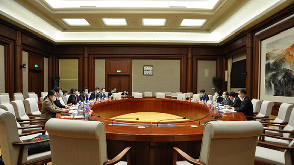 中国国际跨国公司促进会领导携德国思爱普公司大中华区副总裁一行拜访 北京市委常务、副市长殷勇 中国国际跨国公司促进会领导携德国思爱普公司大中华区副总裁一行拜访 北京市委常务、副市长殷勇