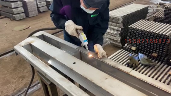 手持激光焊接机在金属家具行业中被广泛应用 手持激光焊接机在金属家具行业中被广泛应用