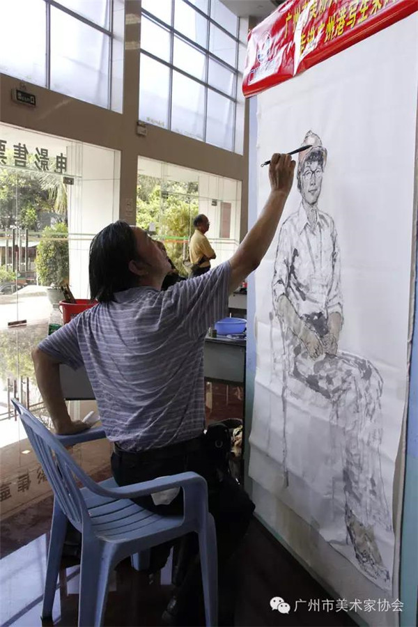 2015年广州市美协人物画艺委会画家陈永忠院长走进广州港采风写生 2015年广州市美协人物画艺委会画家陈永忠院长走进广州港采风写生