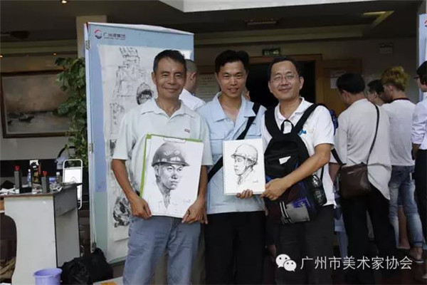 2015年广州市美协人物画艺委会画家陈永忠院长走进广州港采风写生 2015年广州市美协人物画艺委会画家陈永忠院长走进广州港采风写生