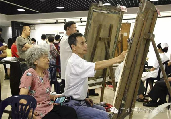 敬业奉献 大爱无边——陈永忠院长参加广州市美协人物画艺委会画家绘画“白衣天使” 敬业奉献 大爱无边——陈永忠院长参加广州市美协人物画艺委会画家绘画“白衣天使”