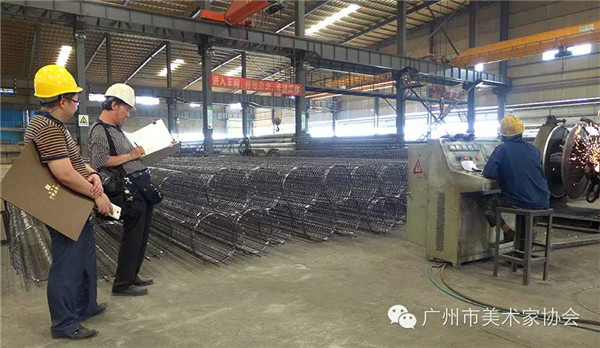 进民企 体民情——陈永忠院长参加广州市美术家协会人物画艺委会画家采风写生活动 进民企 体民情——陈永忠院长参加广州市美术家协会人物画艺委会画家采风写生活动