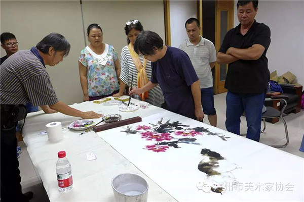 进民企 体民情——陈永忠院长参加广州市美术家协会人物画艺委会画家采风写生活动 进民企 体民情——陈永忠院长参加广州市美术家协会人物画艺委会画家采风写生活动