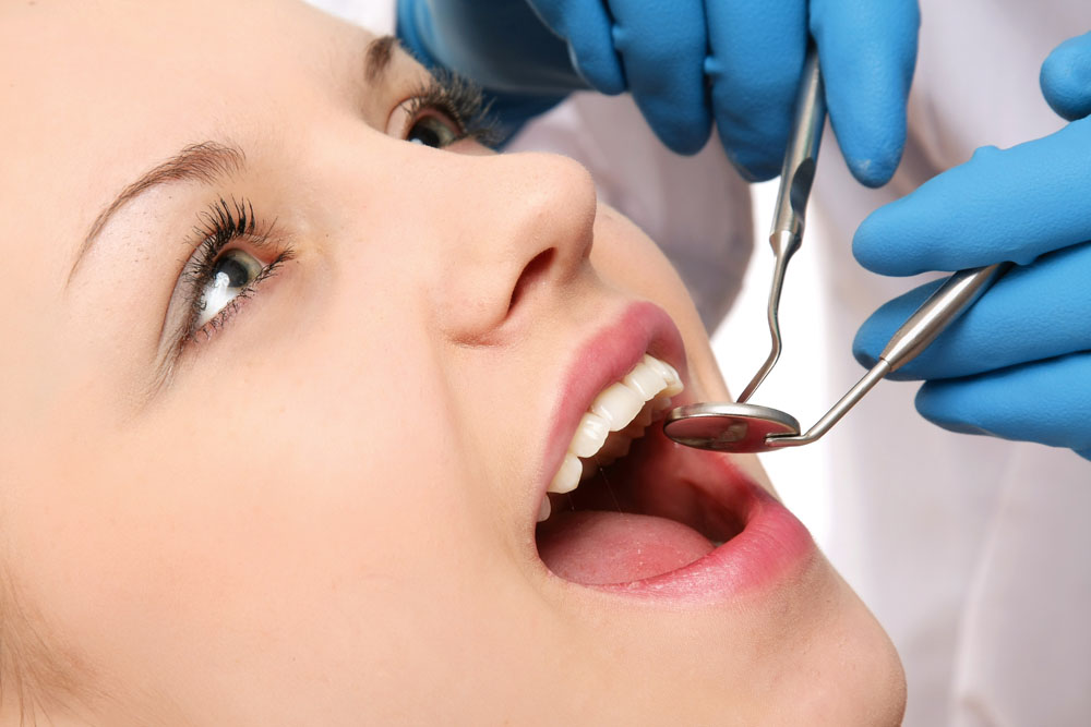 深圳牙科医院指导如何维护口腔健康