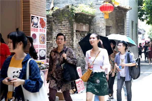 广东省青年美协人物画艺委会走进顺德逢简水乡采风写生 广东省青年美协人物画艺委会走进顺德逢简水乡采风写生