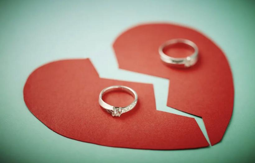 北京知名律师解读:一方在离婚诉讼期间或离婚诉讼前,隐藏、转移、变卖、毁损夫妻共同财产,可以少分或不分财产 北京知名律师解读:一方在离婚诉讼期间或离婚诉讼前,隐藏、转移、变卖、毁损夫妻共同财产,可以少分或不分财产