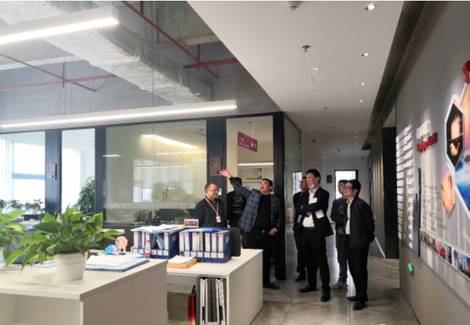 深圳市奥萨医药有限公司领导鹿总一行莅临我司考察指导 深圳市奥萨医药有限公司领导鹿总一行莅临我司考察指导