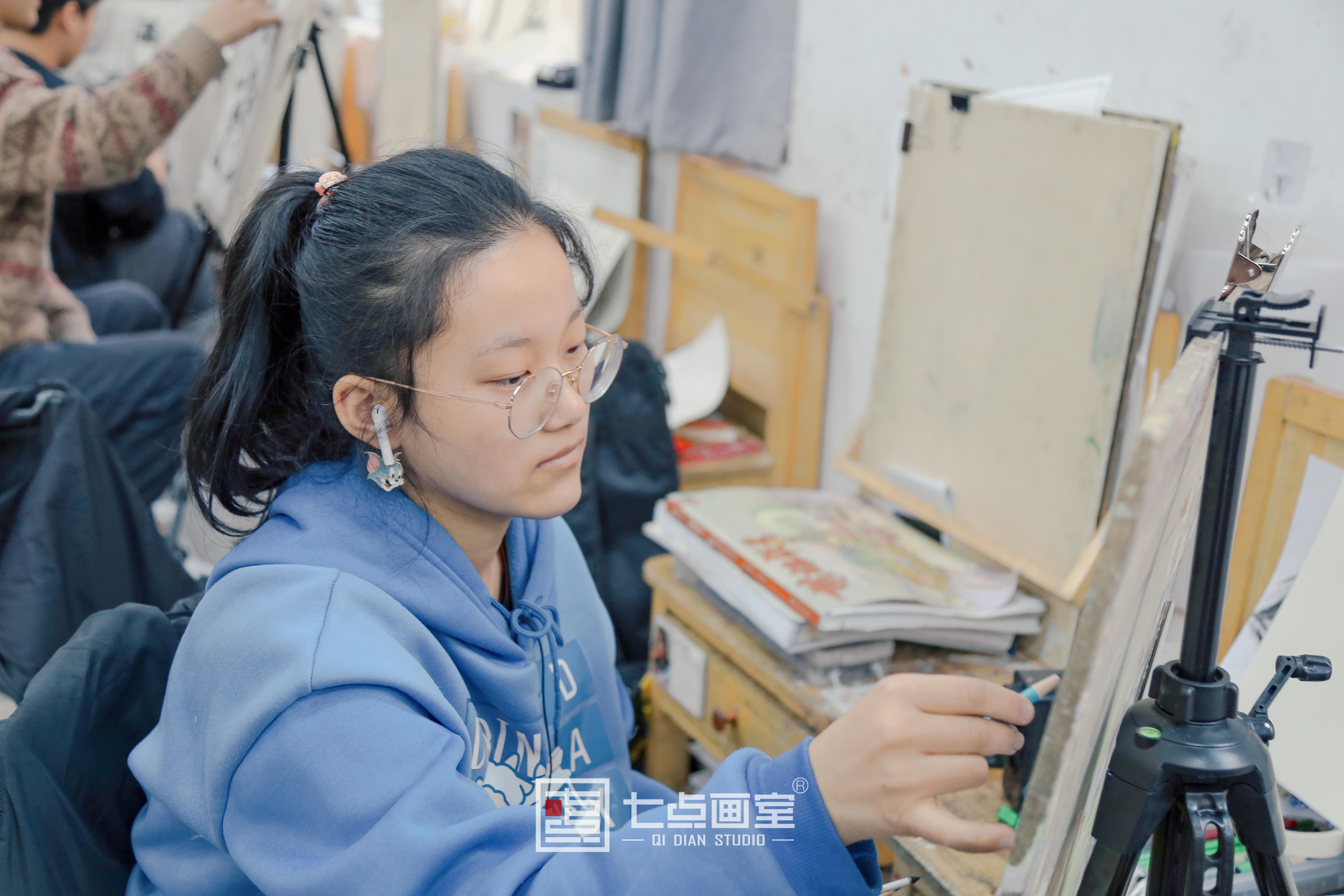 实力出彩!七点画室校考突击班三大方向作品展 实力出彩!七点画室校考突击班三大方向作品展