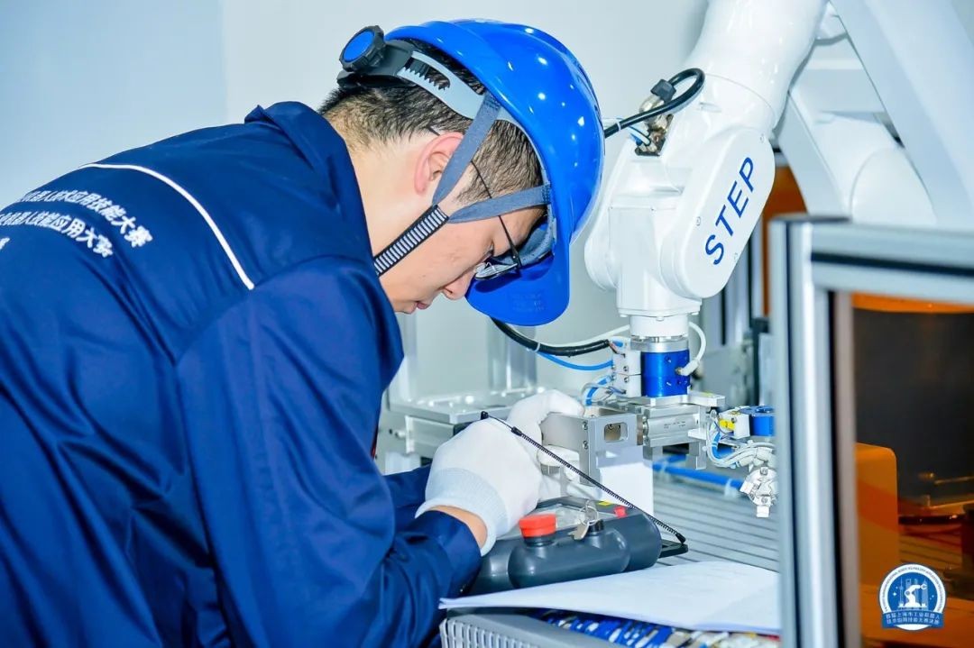 工業(yè)機器人操作有了國家職業(yè)技能標準