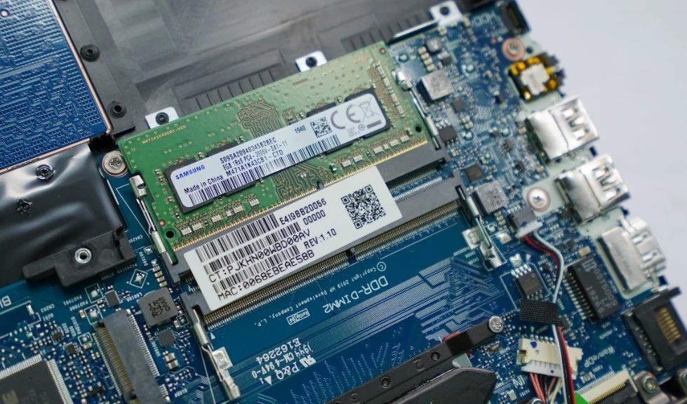 HP 340 G7 拆机评测 HP 340 G7 拆机评测