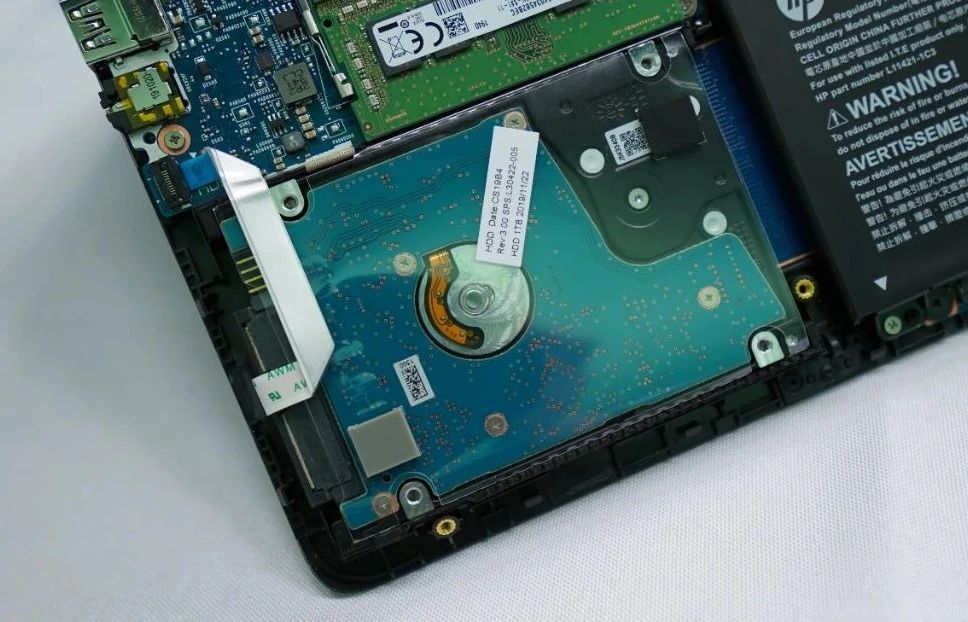 HP 340 G7 拆机评测 HP 340 G7 拆机评测