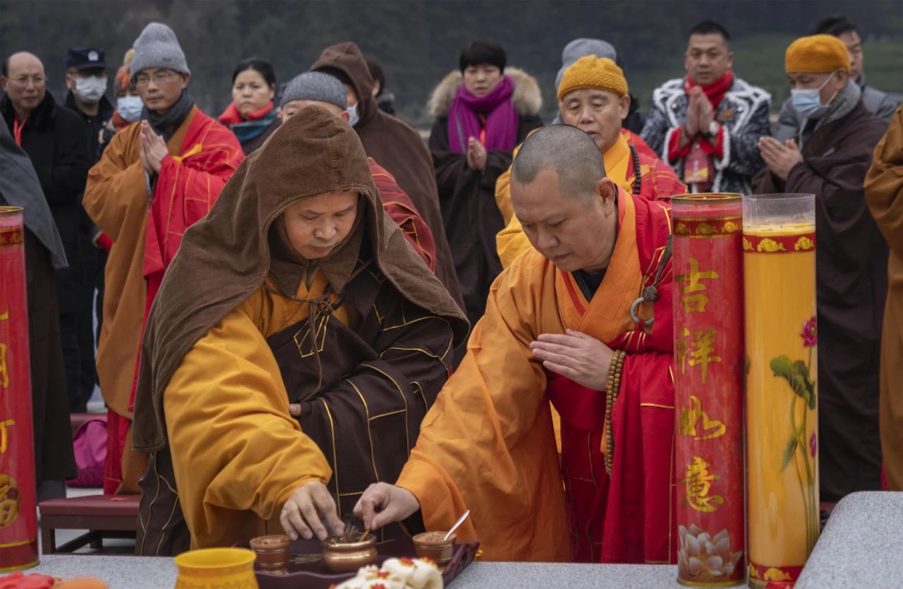一真法界辉千古 诚敬灵光福众生——云居山真如禅寺隆重纪念一诚老和尚圆寂三周年 一真法界辉千古 诚敬灵光福众生——云居山真如禅寺隆重纪念一诚老和尚圆寂三周年