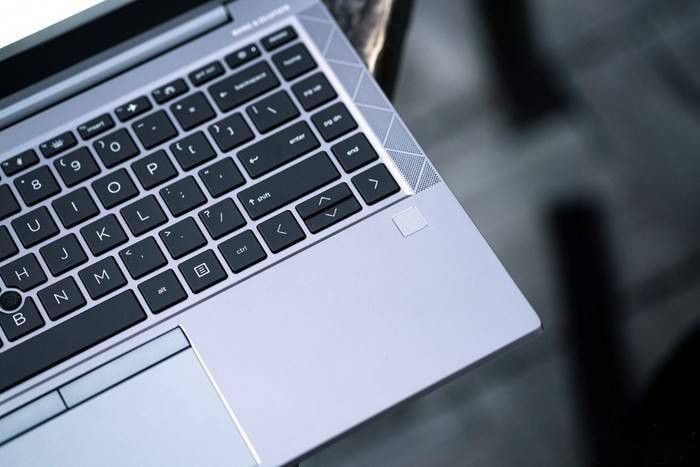 惠普ZBook Firefly 14 G7评测:颠覆轻薄的工作站,助力移动办公 惠普ZBook Firefly 14 G7评测:颠覆轻薄的工作站,助力移动办公