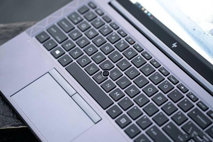 惠普ZBook Firefly 14 G7评测:颠覆轻薄的工作站,助力移动办公 惠普ZBook Firefly 14 G7评测:颠覆轻薄的工作站,助力移动办公