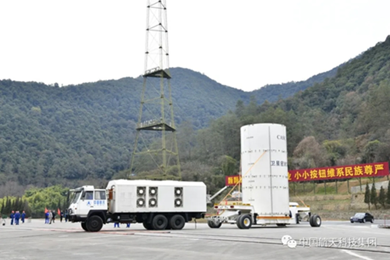 一月二十日零时二十五分长征三号乙运载火箭在西昌成功发射 一月二十日零时二十五分长征三号乙运载火箭在西昌成功发射