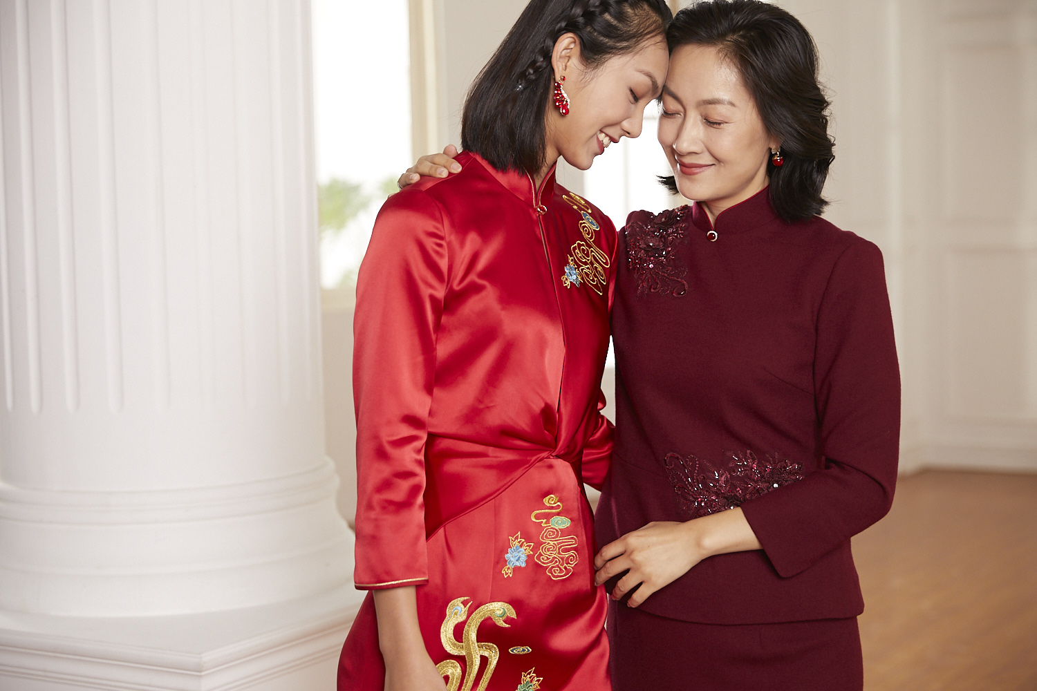 如何选择质量可靠的妈妈礼服定制 如何选择质量可靠的妈妈礼服定制