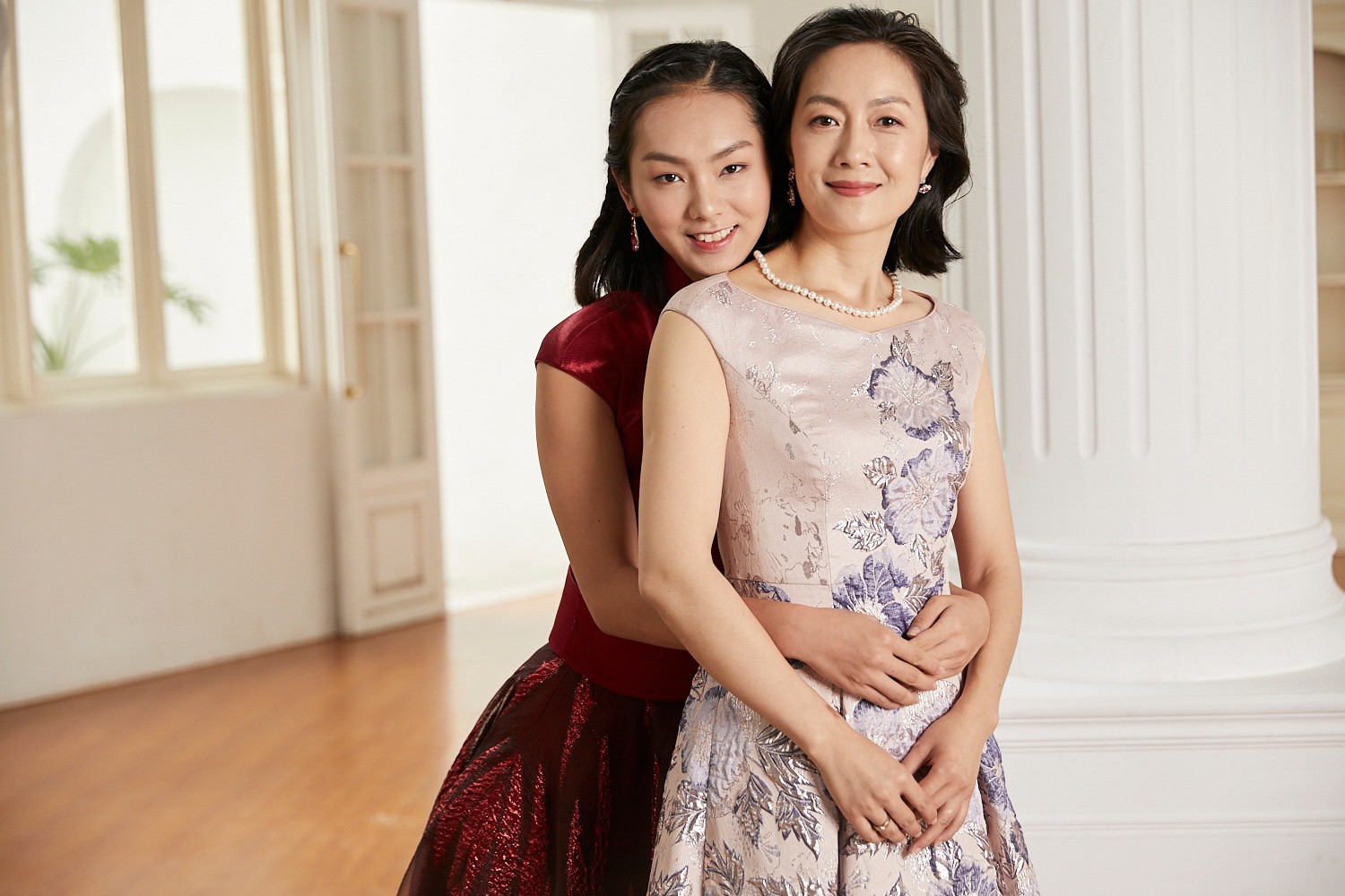 如何选择质量可靠的妈妈礼服定制
