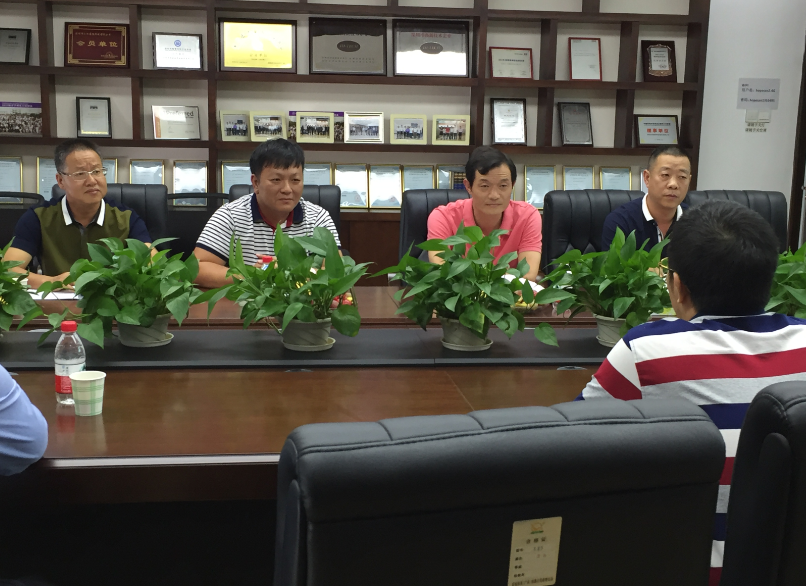 热烈欢迎龙岩市新罗区陈金龙区长与华为福建客户经理林炜一行莅临鸿普森研讨新型智慧城市与云计算平台建设 热烈欢迎龙岩市新罗区陈金龙区长与华为福建客户经理林炜一行莅临鸿普森研讨新型智慧城市与云计算平台建设