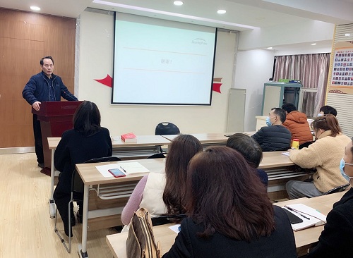 九恒所主任高尔文律师和童菲律师应邀为凯旋街道作专题法律讲座 九恒所主任高尔文律师和童菲律师应邀为凯旋街道作专题法律讲座