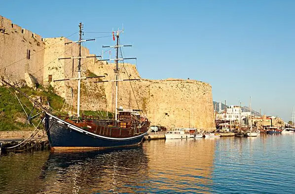 塞浦路斯“黄金护照”涨价后“入籍门槛”再降  