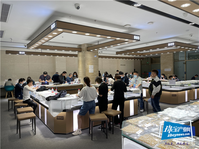 群英共创·珍珠盛会——深珠宝春季保税展销会盛大启幕 群英共创·珍珠盛会——深珠宝春季保税展销会盛大启幕