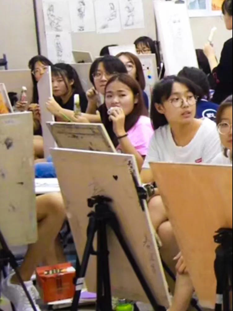 【硬核少女刘唤楠】从零基础到央美录取,她只做了这一件事——坚持 【硬核少女刘唤楠】从零基础到央美录取,她只做了这一件事——坚持