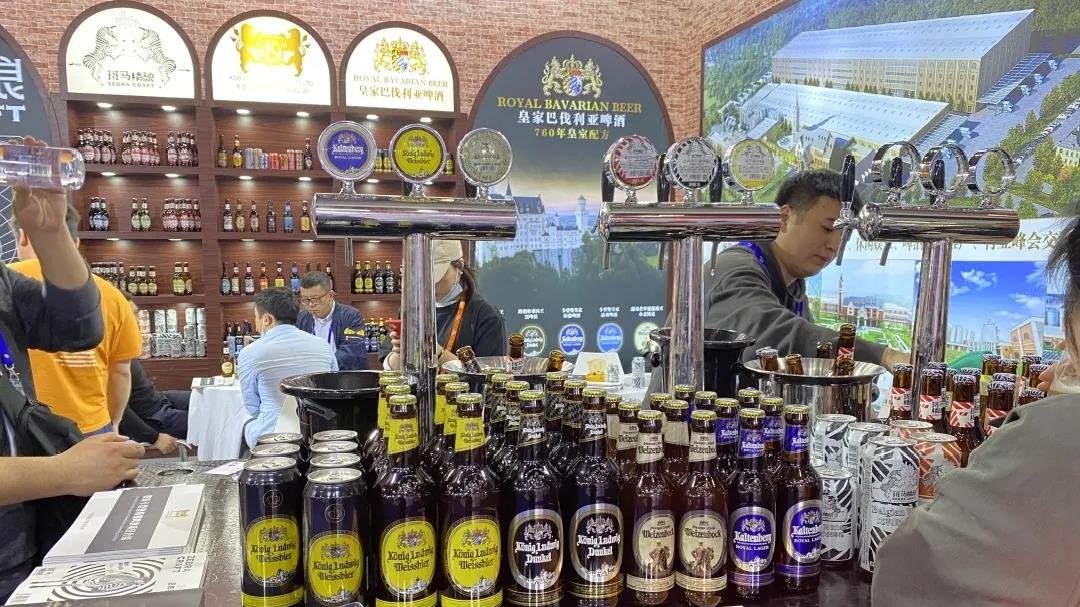 摩福探访春季糖酒会:这届年轻人喝什么酒? 摩福探访春季糖酒会:这届年轻人喝什么酒?