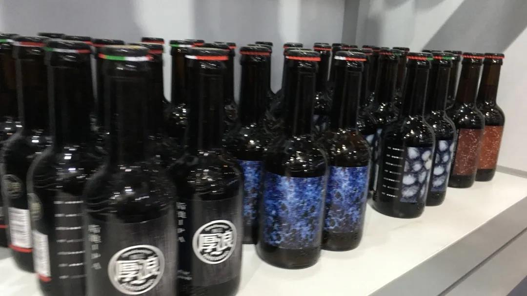 摩福探访春季糖酒会:这届年轻人喝什么酒? 摩福探访春季糖酒会:这届年轻人喝什么酒?