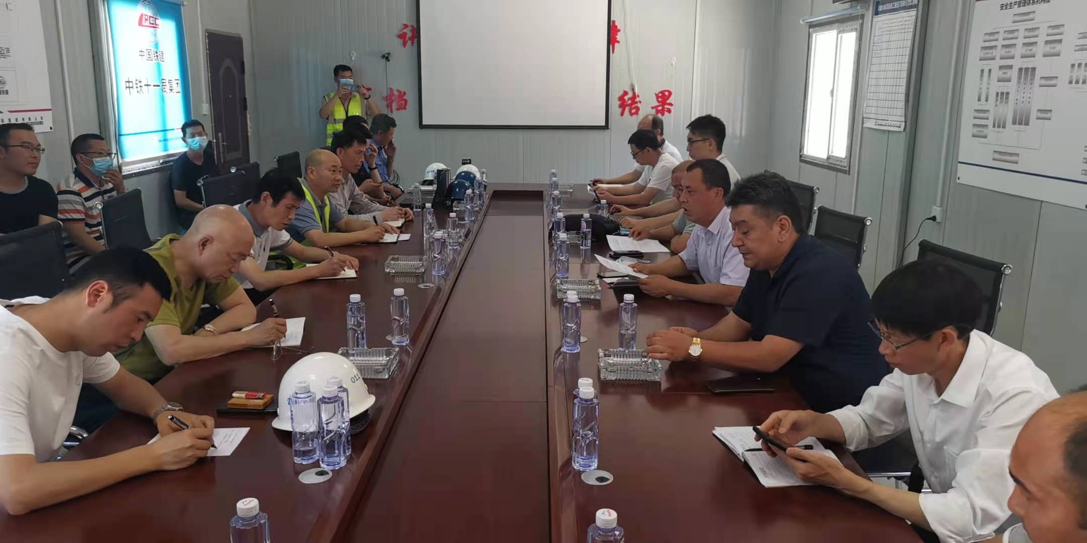 新疆水利厅稽察组一行进驻拜城县卡普斯浪河温泉水利枢纽工程开展稽察工作