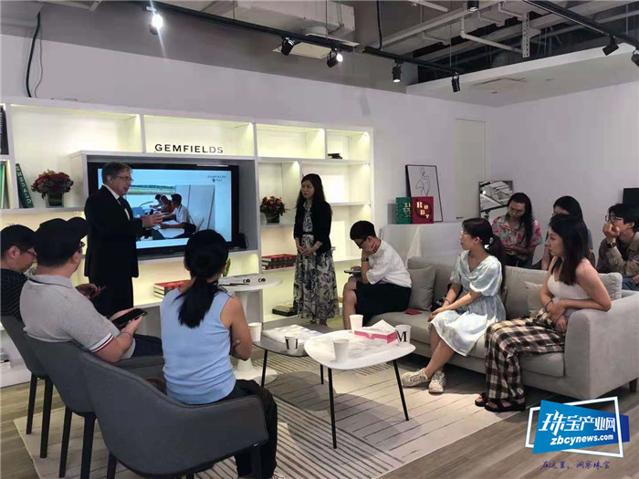 当世界的目光重回中国,Gemfields再度携手GUILD举办红宝石鉴赏大师班 当世界的目光重回中国,Gemfields再度携手GUILD举办红宝石鉴赏大师班