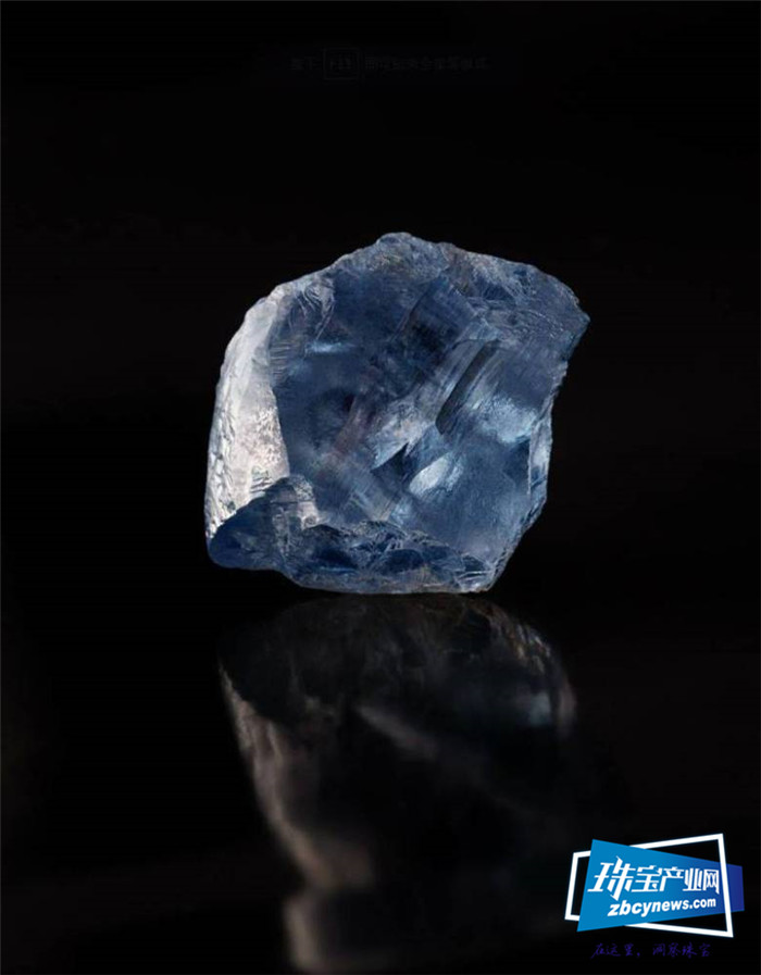南非39.3克拉巨大蓝色钻石 逾2.6亿元售出
