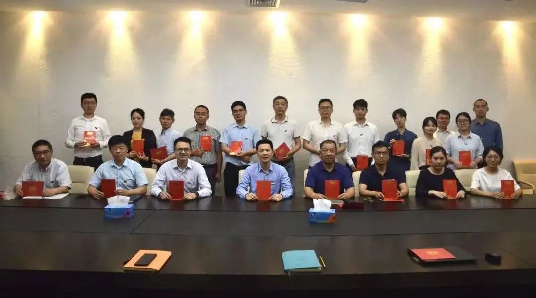 普世万联党支部荣获全国律师行业先进党组织