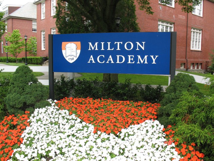 米尔顿学院（Milton Academy）