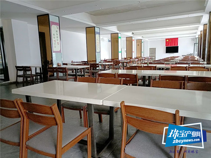誉宝——顺艺产学研培训基地揭牌仪式举行 誉宝——顺艺产学研培训基地揭牌仪式举行