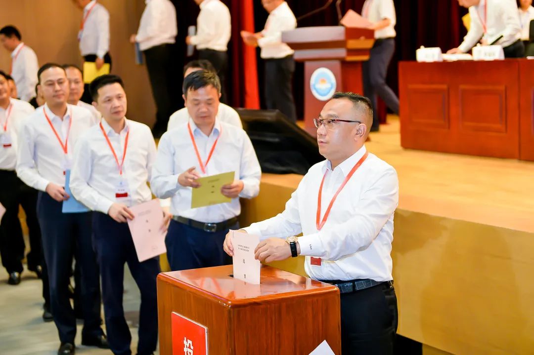 普世万联两位律师分别当选为区工商联新一届副主席、常委与常务理事 普世万联两位律师分别当选为区工商联新一届副主席、常委与常务理事