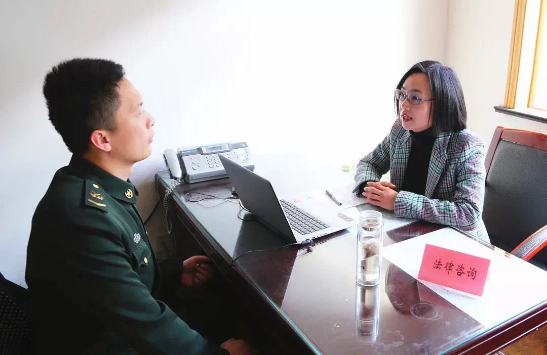 从军人到律师:卸下戎装,他换种方式守护正义 | 八一特辑 从军人到律师:卸下戎装,他换种方式守护正义 | 八一特辑
