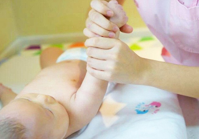 莉泽月子中心科普:新手妈妈需知的新生宝宝护理知识 莉泽月子中心科普:新手妈妈需知的新生宝宝护理知识