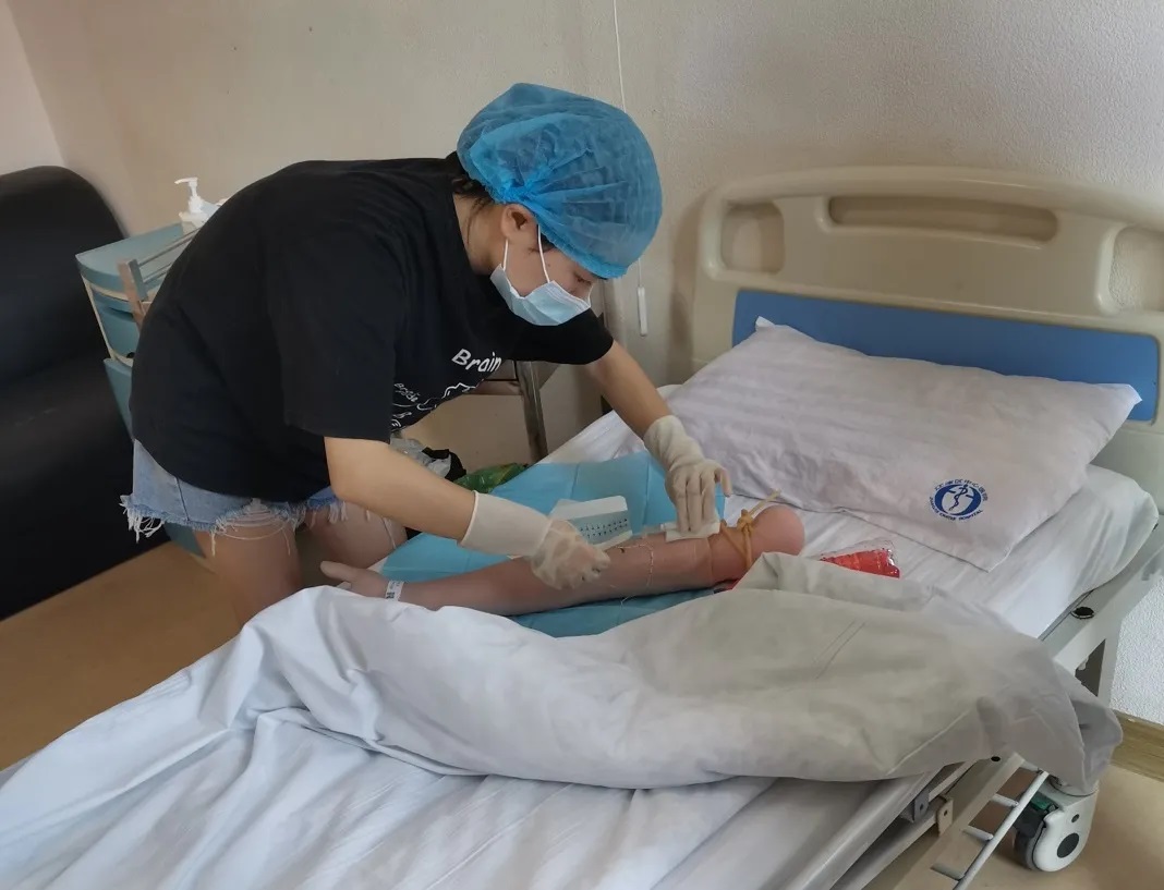 重庆市江津区中心医院全院举办PICC维护操作比赛