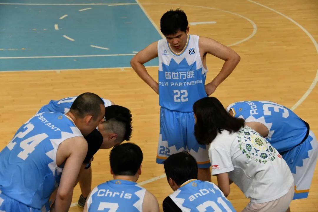 帅!普世万联篮球队勇夺上海律师篮球邀请赛下半区第二名 帅!普世万联篮球队勇夺上海律师篮球邀请赛下半区第二名