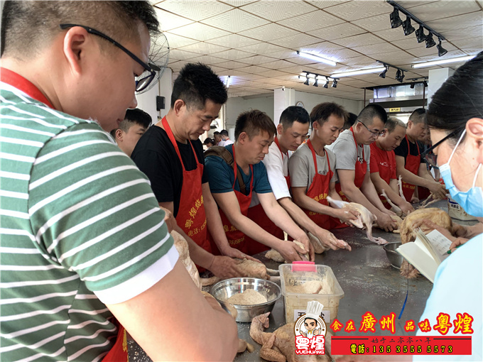 广州粤煌餐饮培训有限公司4.12农庄烧鸡培训 红烧脆皮乳鸽制作