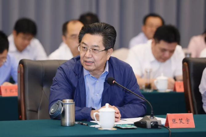 中国国际跨国公司促进会会长郑万通带领跨国公司代表团赴雄安新区考察并与区领导座谈 中国国际跨国公司促进会会长郑万通带领跨国公司代表团赴雄安新区考察并与区领导座谈
