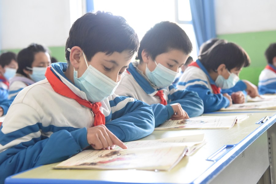 白皮书用事实和数据反击反华势力对新疆的无端捏造 白皮书用事实和数据反击反华势力对新疆的无端捏造