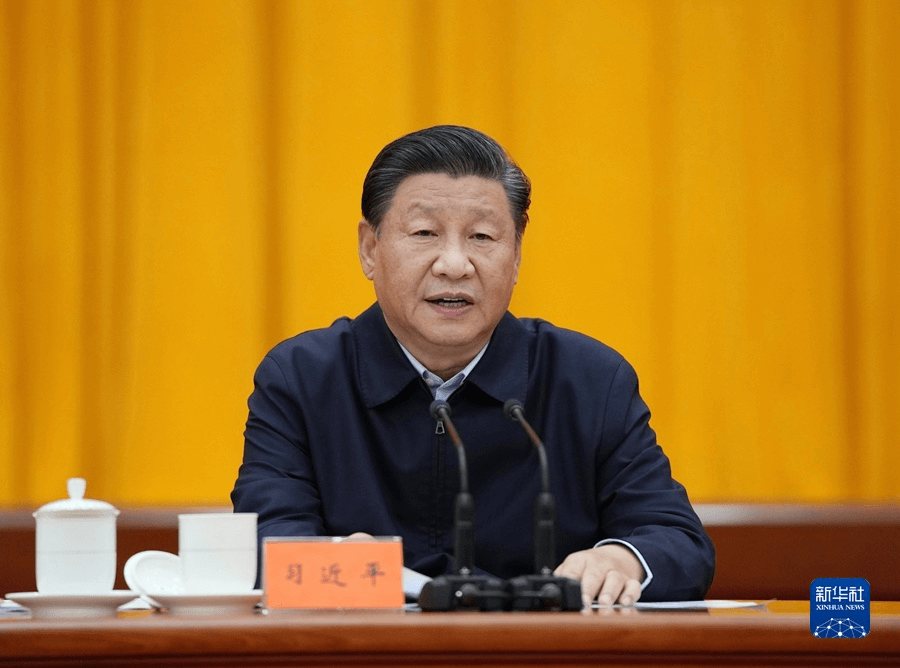习近平在中央人才工作会议上强调 深入实施新时代人才强国战略 加快建设世界重要人才中心和创新高地