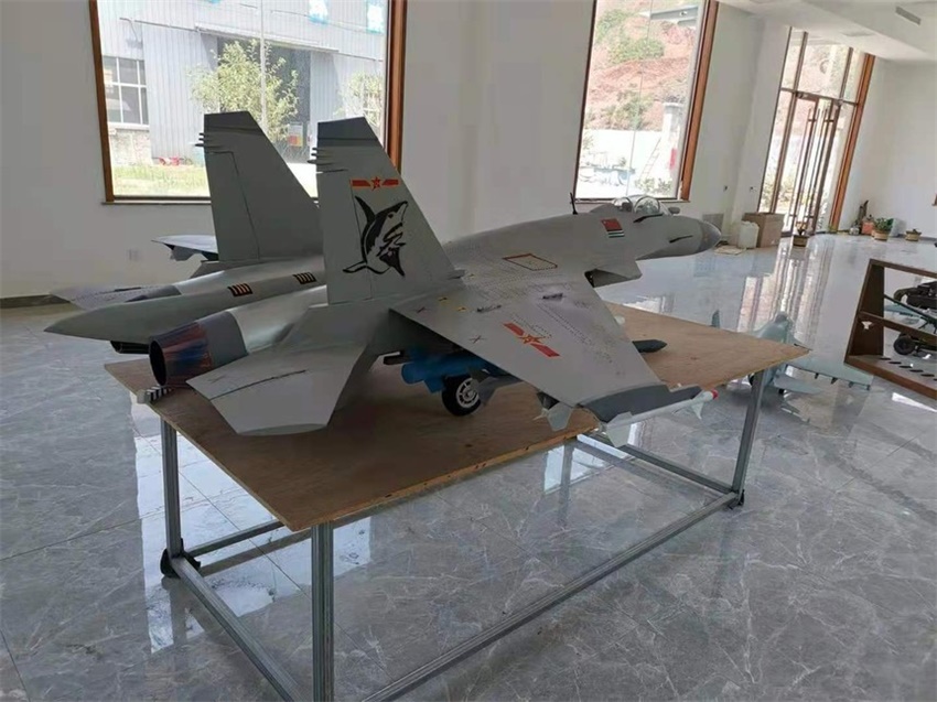1:8歼15飞机模型