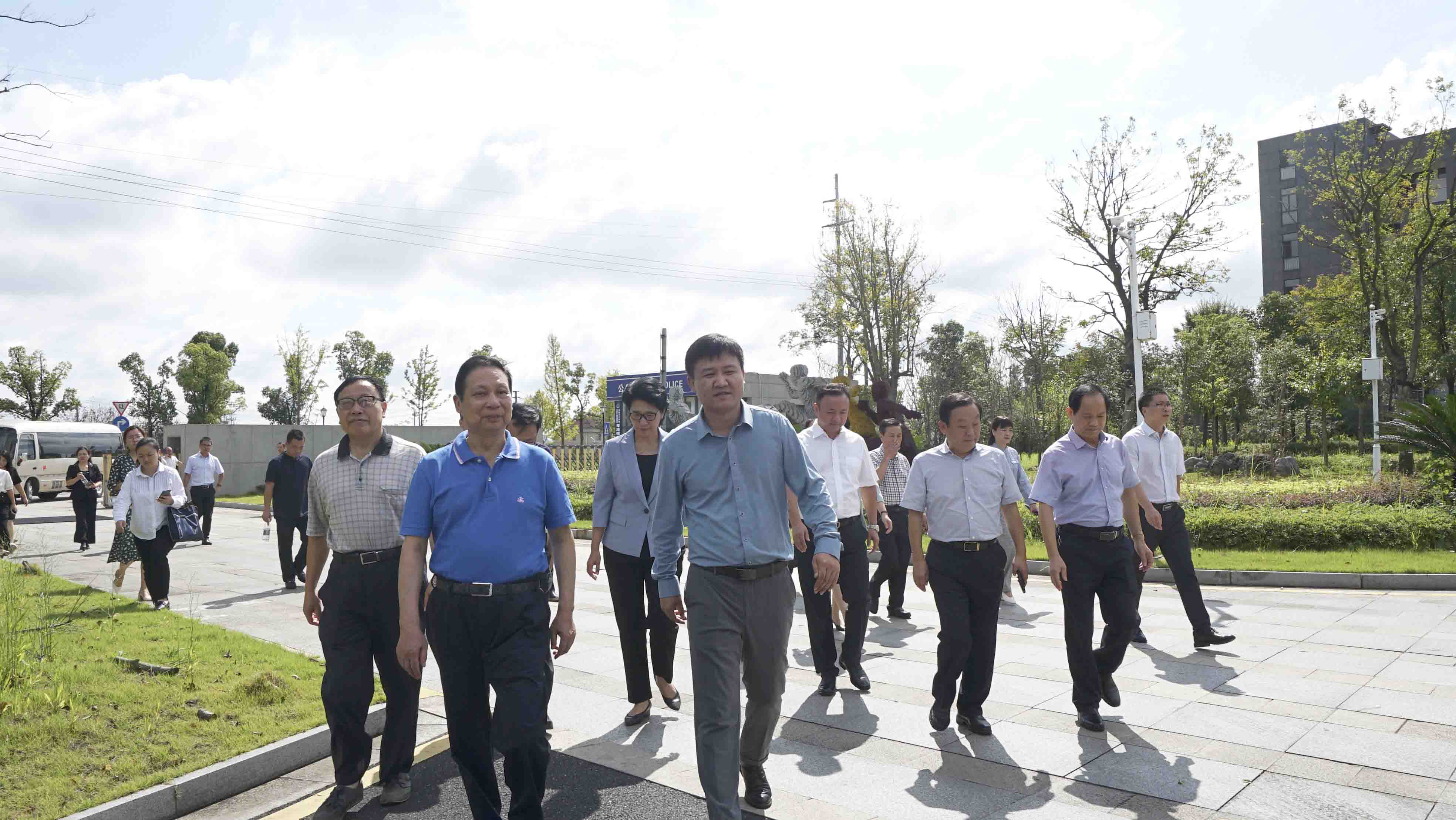 喜获“湖南省关心下一代教育示范基地”称号,省关工委领导莅临beplay官方网站地址揭牌、调研 喜获“湖南省关心下一代教育示范基地”称号,省关工委领导莅临beplay官方网站地址揭牌、调研