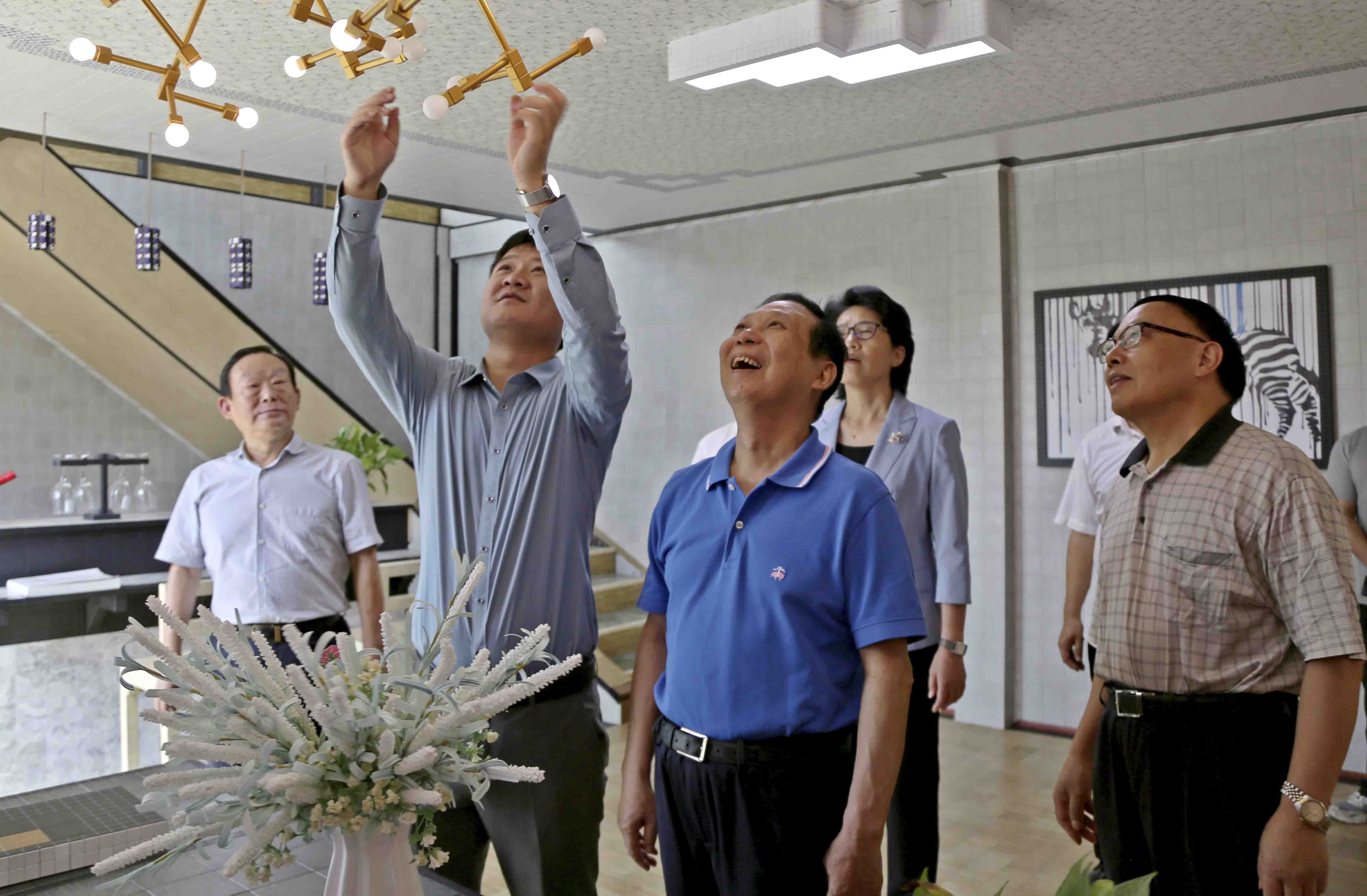 喜获“湖南省关心下一代教育示范基地”称号,省关工委领导莅临beplay官方网站地址揭牌、调研 喜获“湖南省关心下一代教育示范基地”称号,省关工委领导莅临beplay官方网站地址揭牌、调研