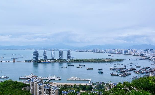 海南自贸港与新加坡经贸合作潜力大