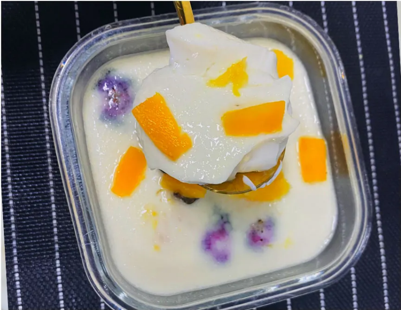 清凉爽滑的自制饮品—生酮水果撞奶