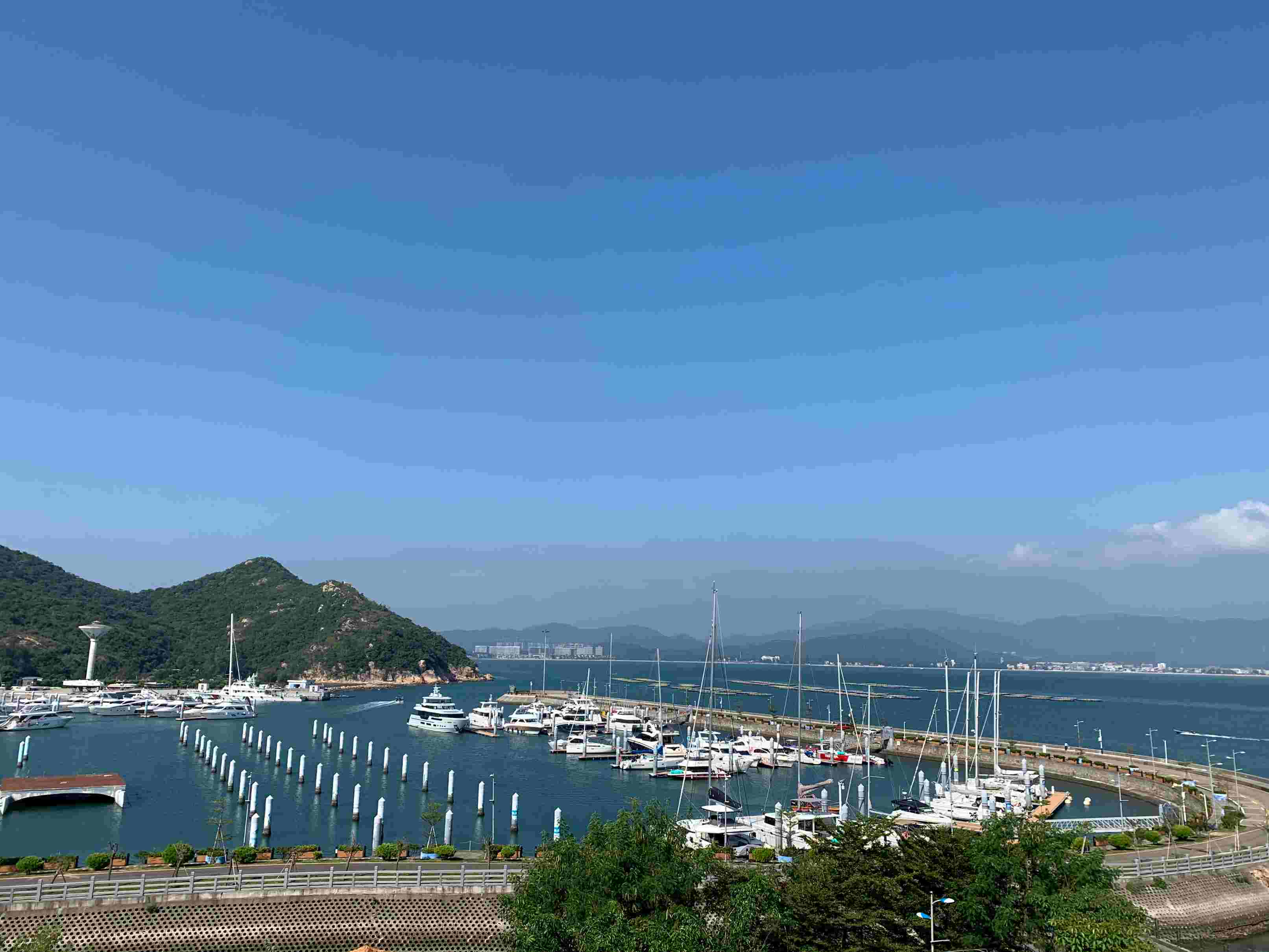 “扬帆起航 共创辉煌” —— 中海资本2021年度团建圆满举行